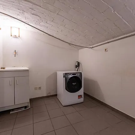 Maison Au Coeur De Avec Parking Prive Valence (Drome)